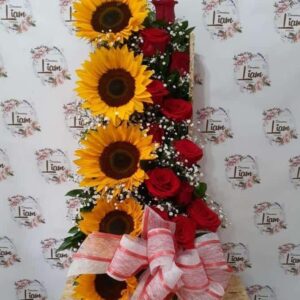 caja girasol y rosas bello