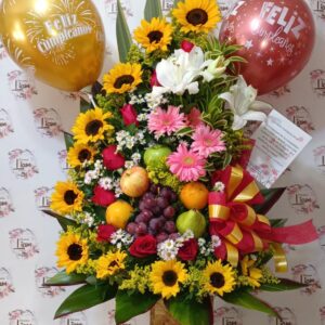 ramo flores con frutas bello