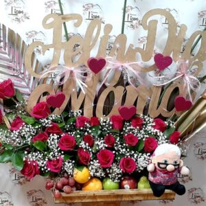 ramo con rosas rojas bello