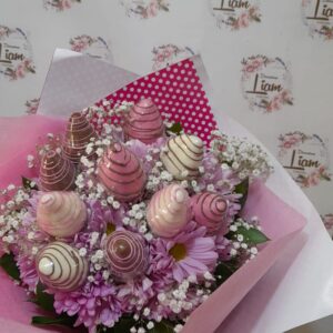 ramo con fresas bello