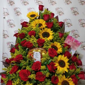 ramo de rosas con girasoles en bello